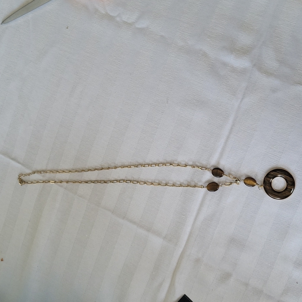 EUC VINTAGE MONET Brown Pendent necklace